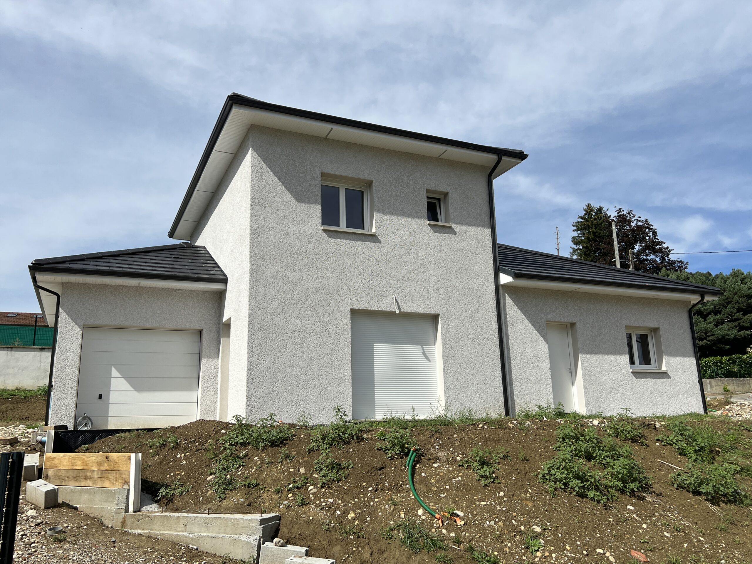 Maison à étage à Saint-Bueil